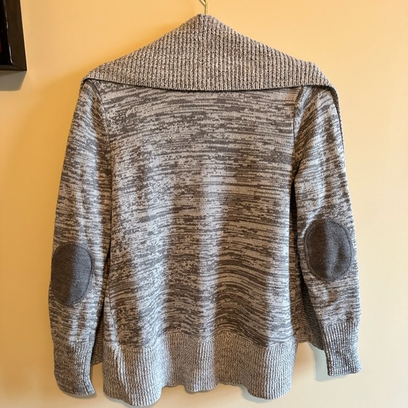 Apt. 9 Gray Sweater/Cardigan With Some Sort of Elbow Pad | Size L - Picture 2 of 5